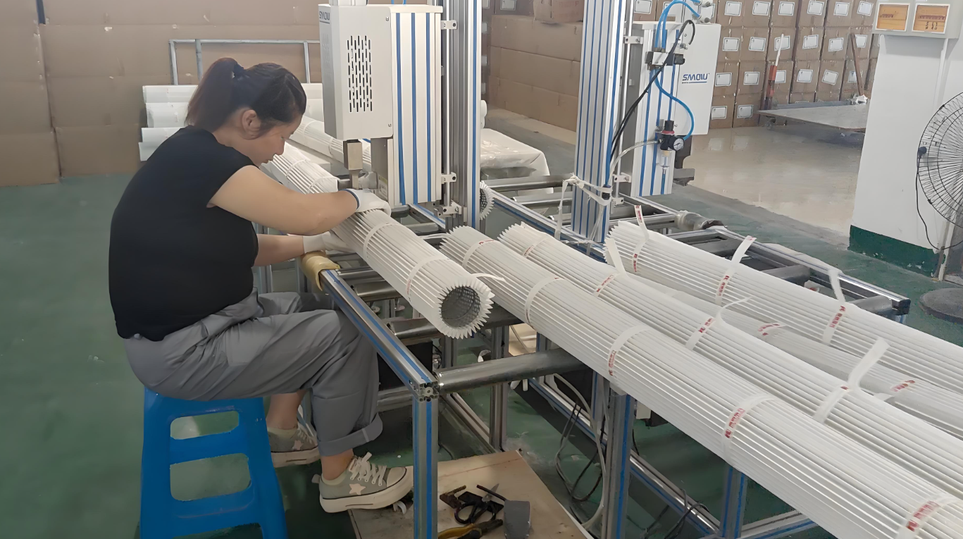 北京濾筒除塵器生產線現場照片